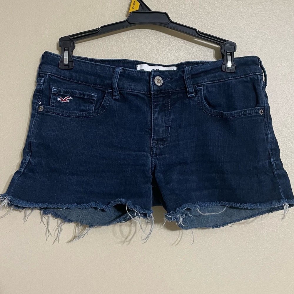 Hollister dark wash cut off denim‎ shorts size 28
